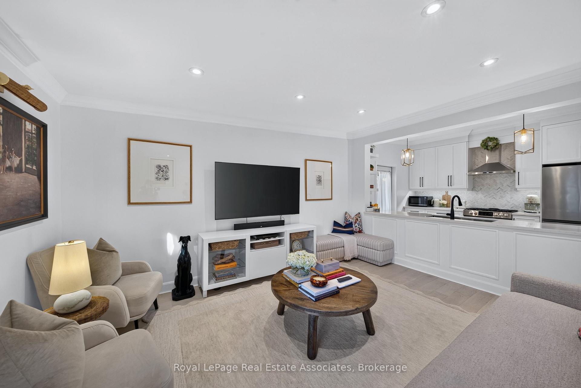 Photo 10 of 2604 Constable Road, Mississauga, Clarkson — HOMEH