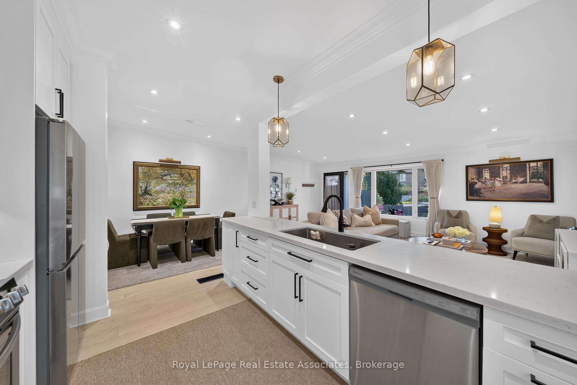 Photo 7 of 2604 Constable Road, Mississauga, Clarkson — HOMEH