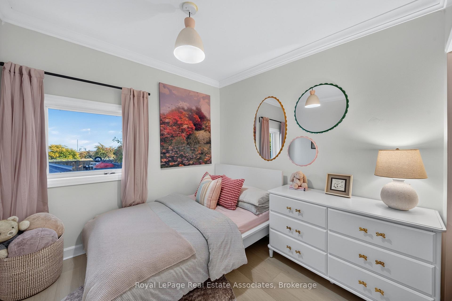 Photo 19 of 2604 Constable Road, Mississauga, Clarkson — HOMEH