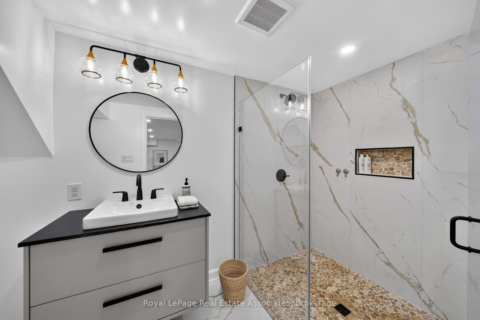 Photo 26 of 2604 Constable Road, Mississauga, Clarkson — HOMEH