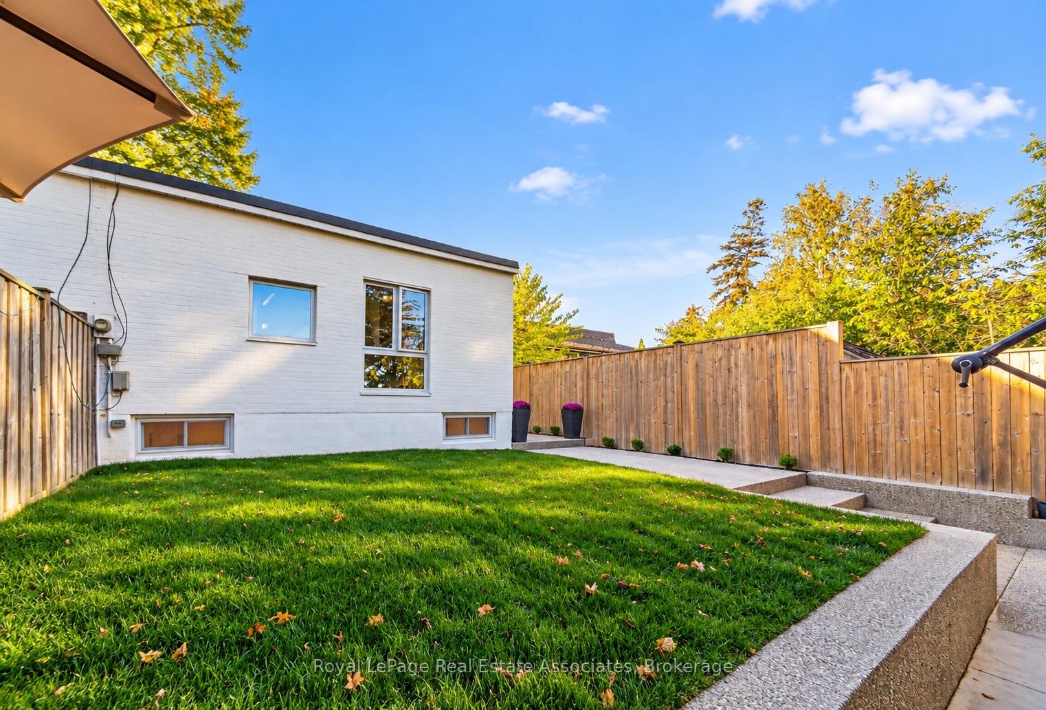 Photo 35 of 2604 Constable Road, Mississauga, Clarkson — HOMEH