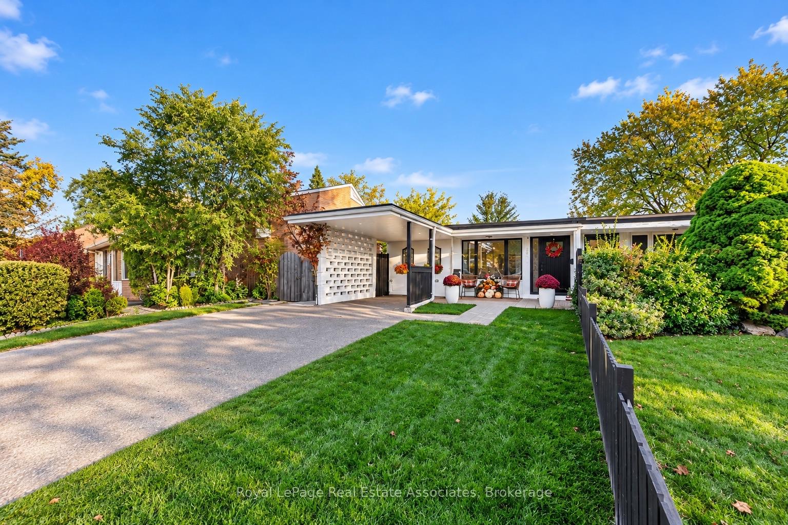 Photo 39 of 2604 Constable Road, Mississauga, Clarkson — HOMEH