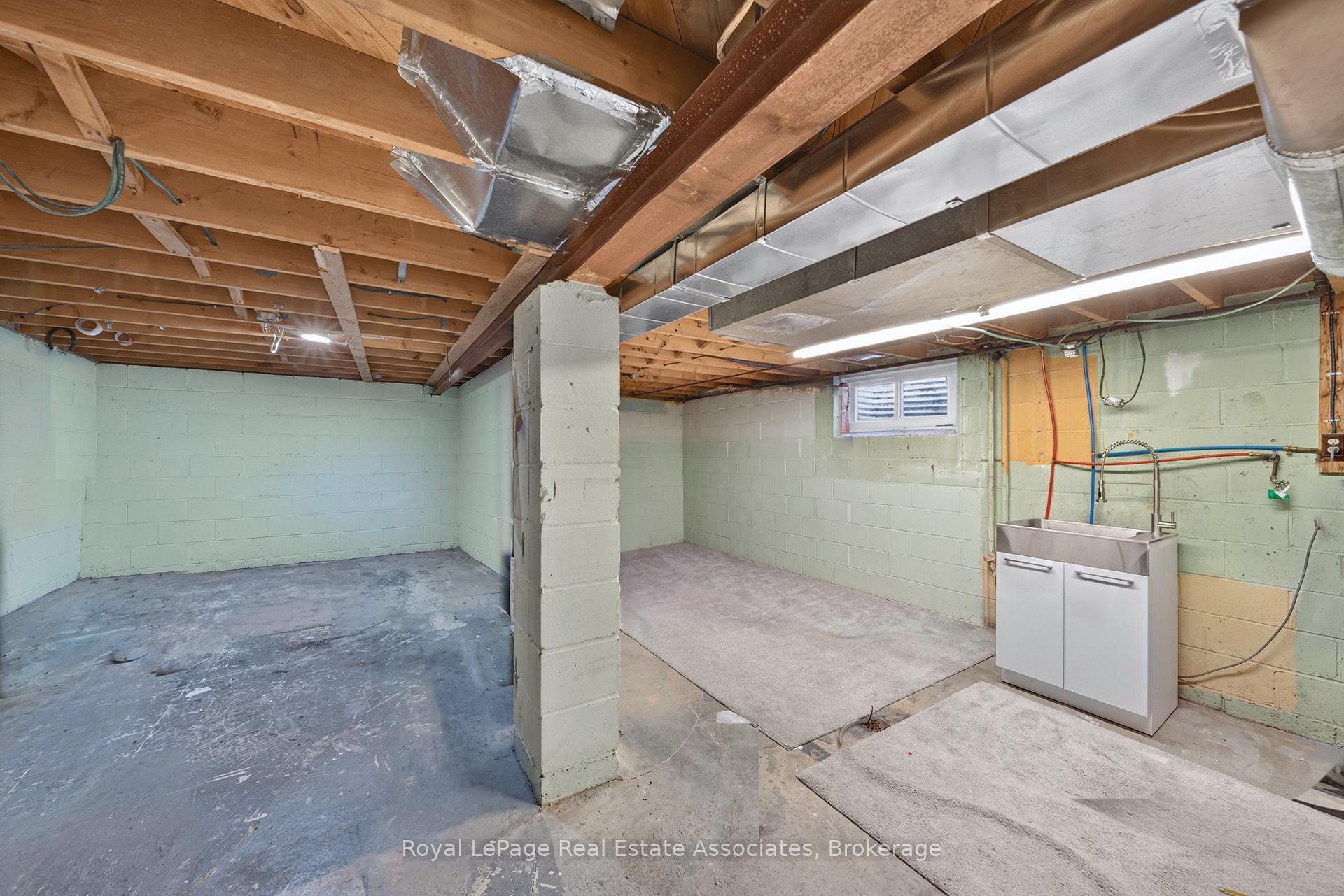 Photo 27 of 2604 Constable Road, Mississauga, Clarkson — HOMEH