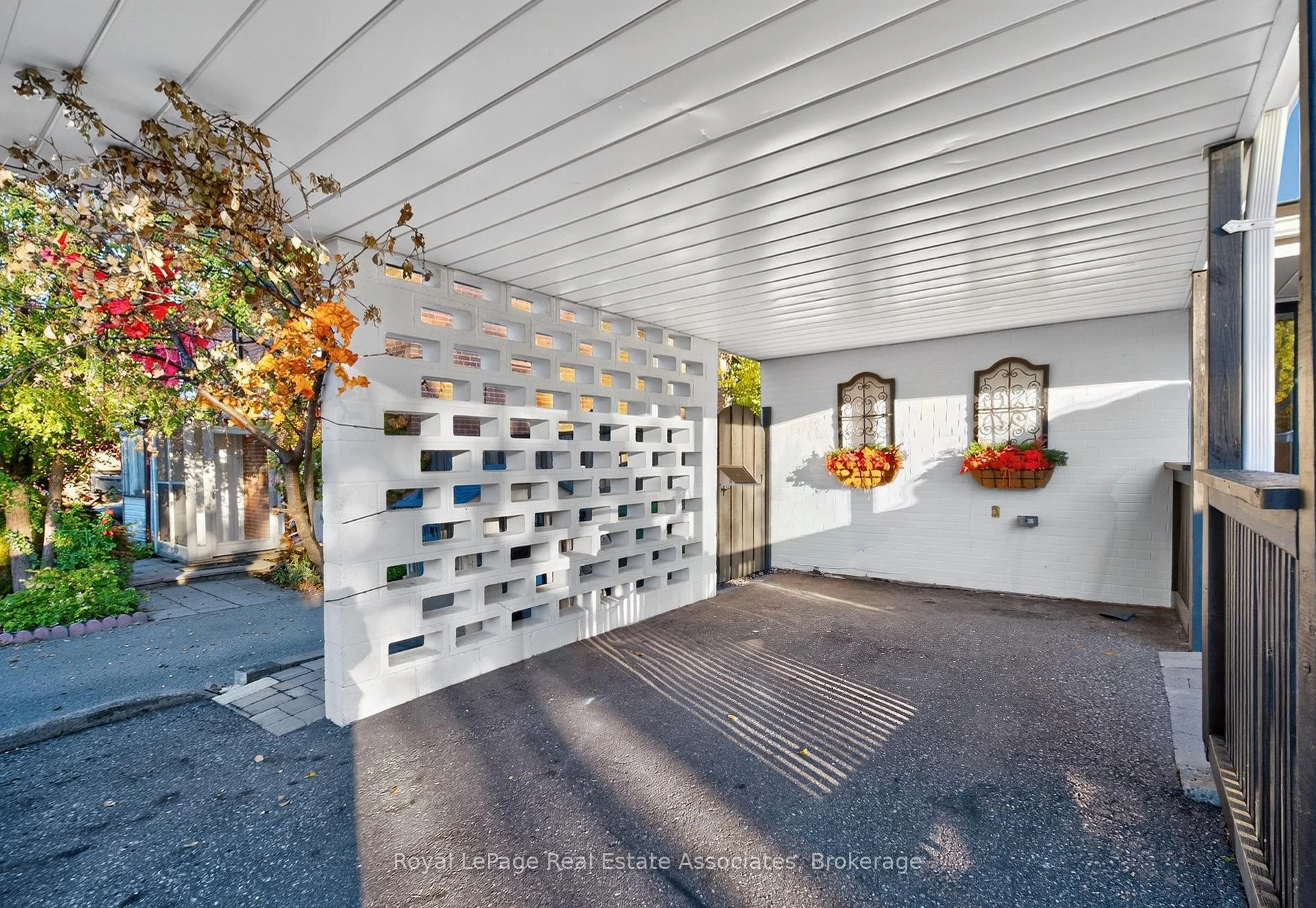 Photo 28 of 2604 Constable Road, Mississauga, Clarkson — HOMEH