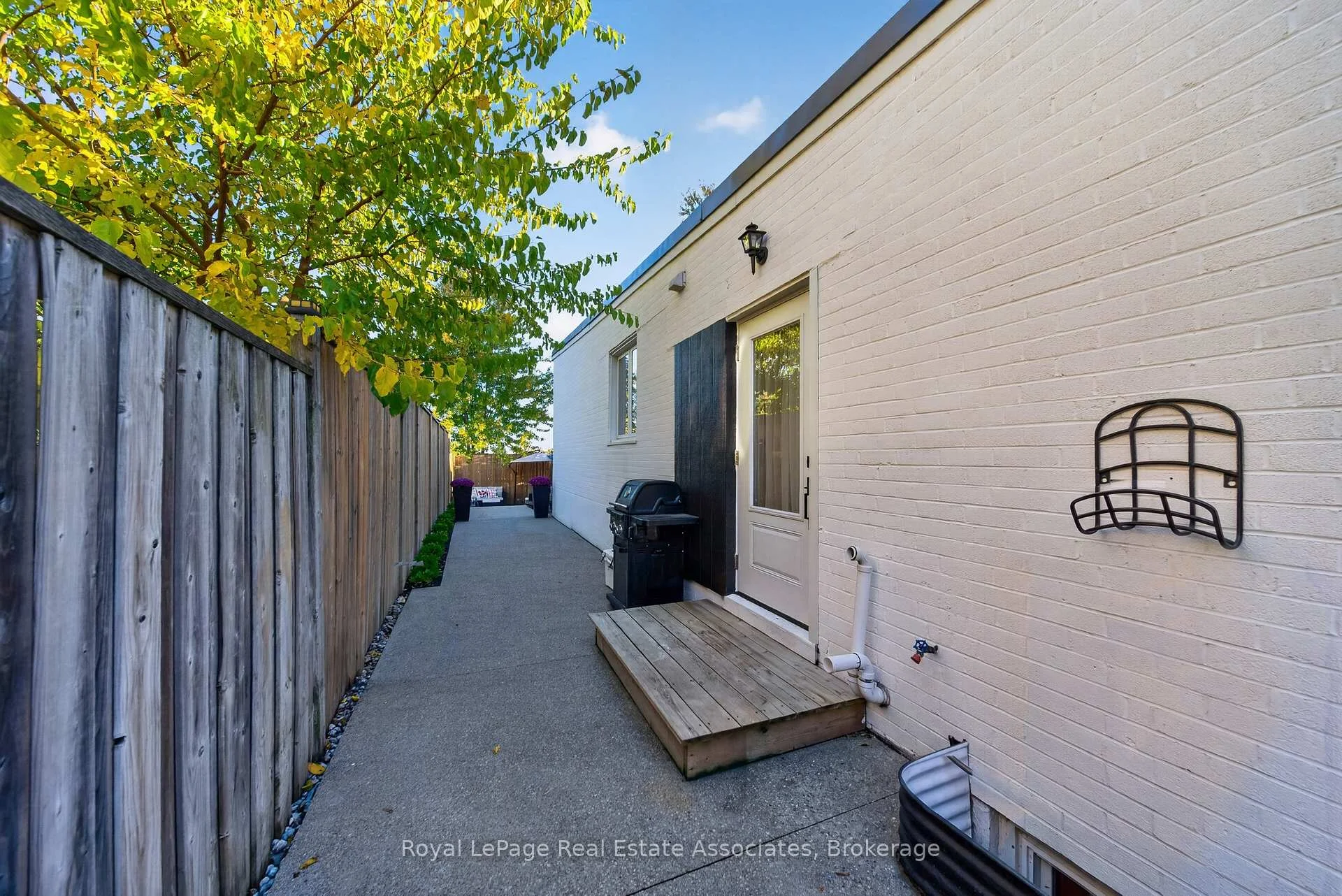 Photo 30 of 2604 Constable Road, Mississauga, Clarkson — HOMEH