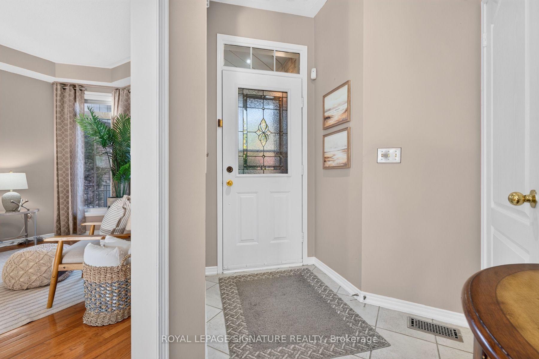 Photo 4 of 1760 Autumn Crescent, Pickering, Amberlea — HOMEH
