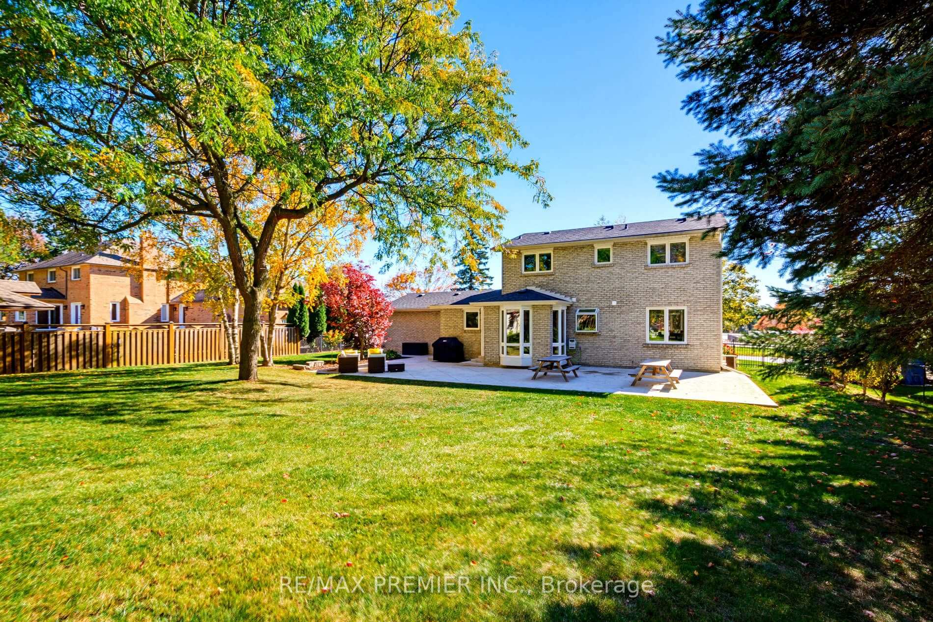 Photo 25 of 122 Hill Farm Road, King, Nobleton — HOMEH