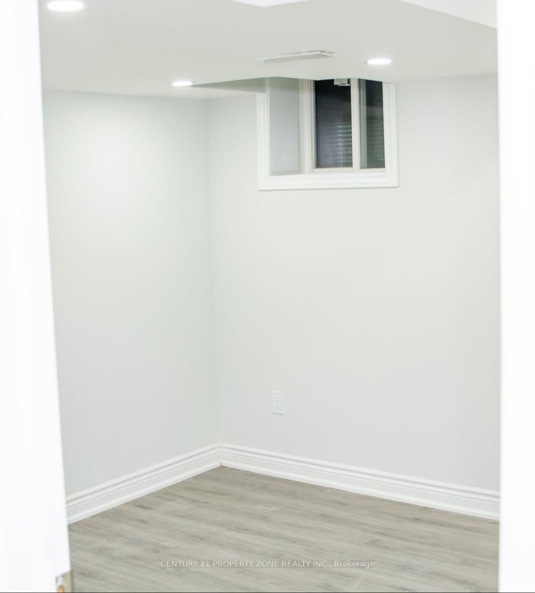 Photo 6 of Unit Bsmt, 232 Ladyslipper Drive, Waterloo, Columbia Forest/Clair Hills — HOMEH