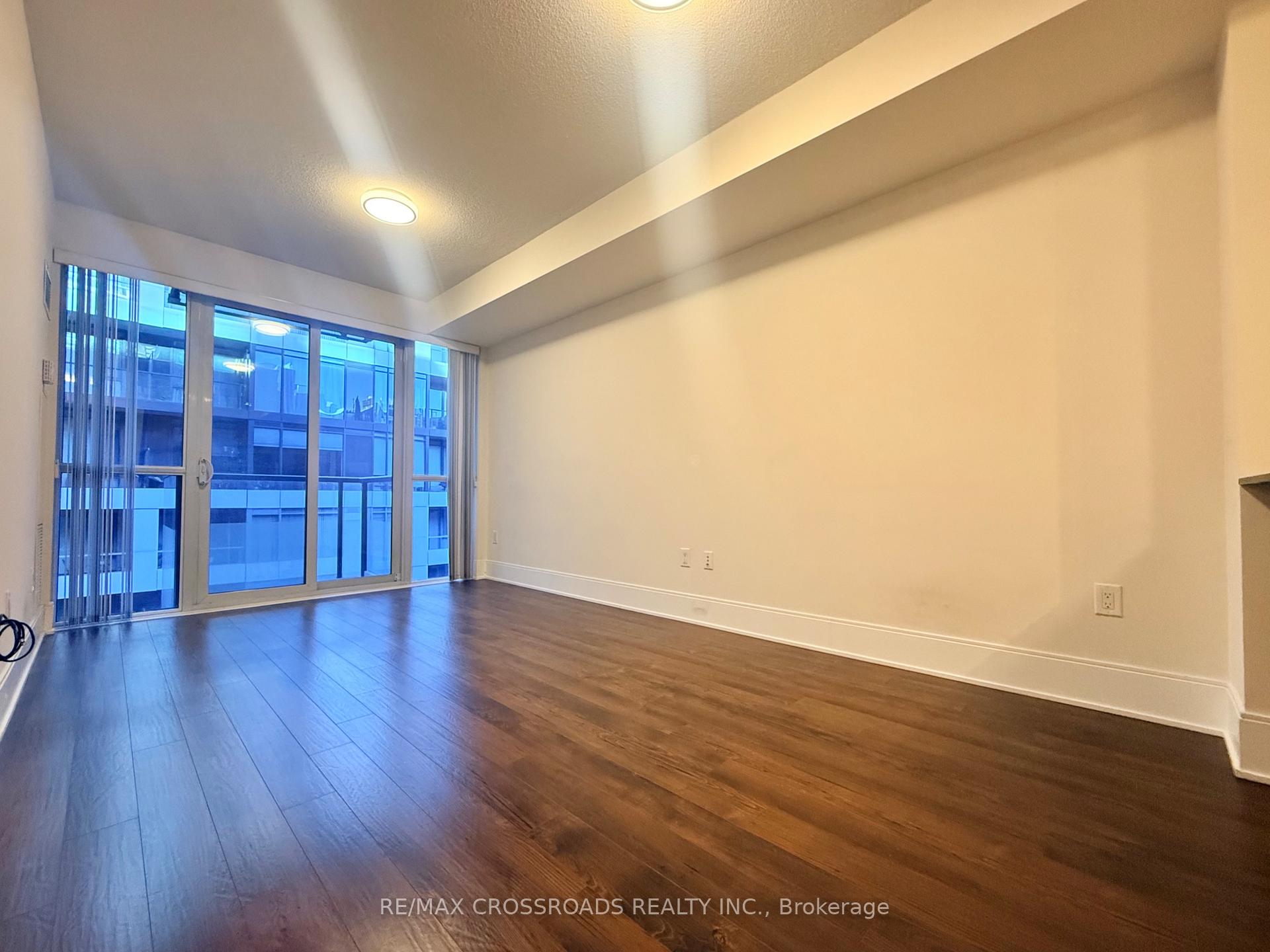 Photo 3 of Unit 905, 560 Front Street W, Toronto, Waterfront Communities — HOMEH
