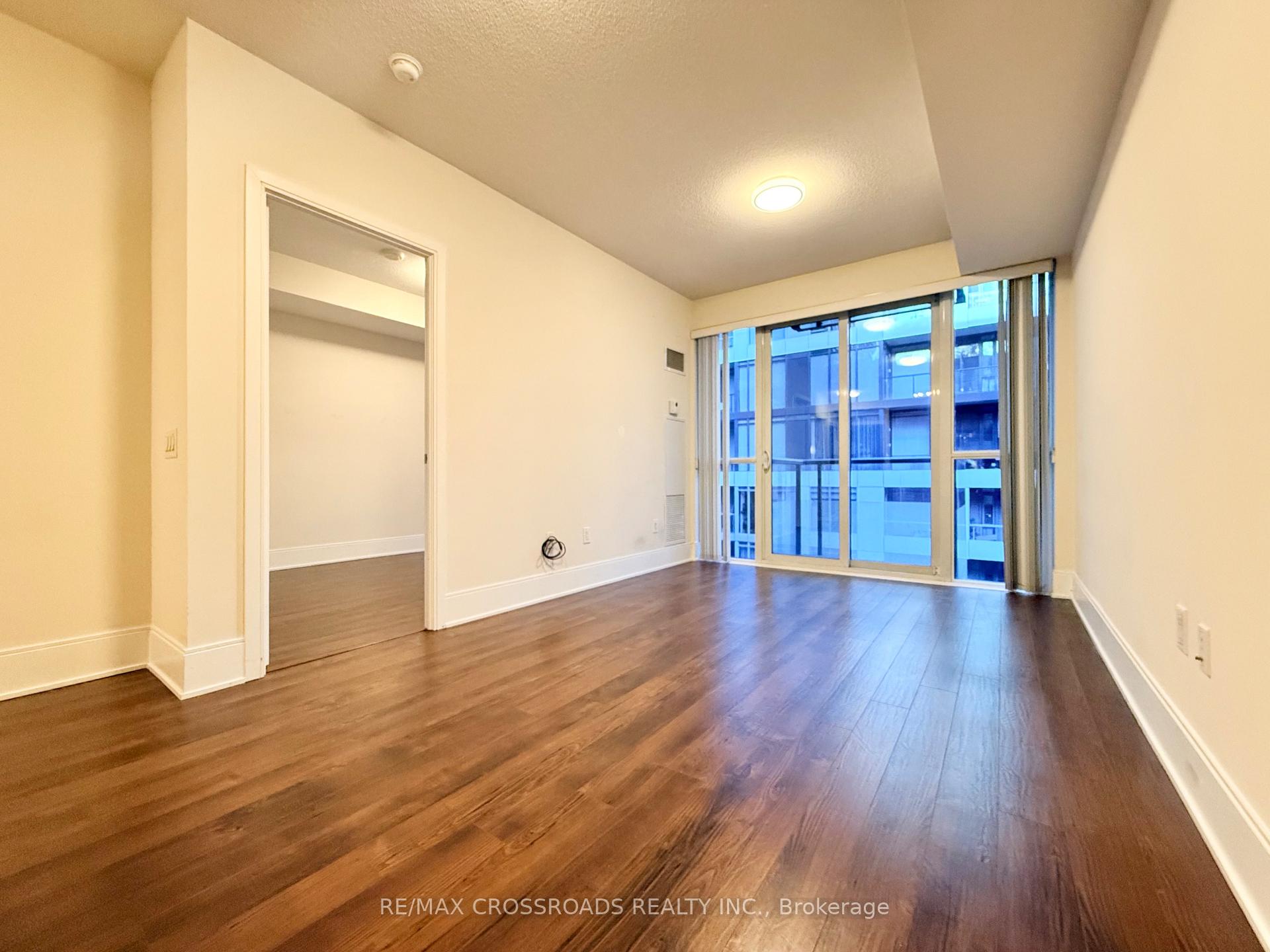 Photo 4 of Unit 905, 560 Front Street W, Toronto, Waterfront Communities — HOMEH