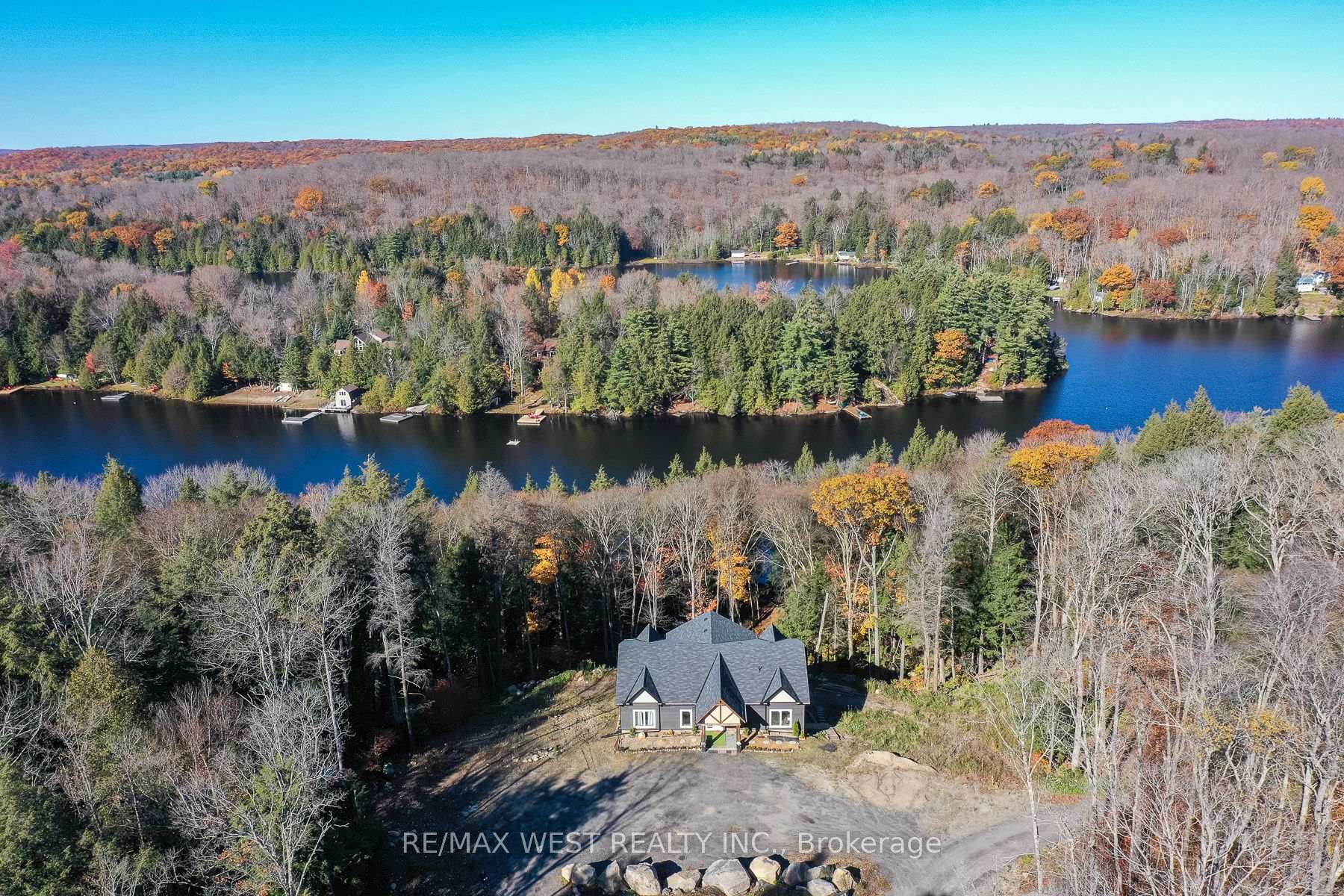 Photo of 1269 Ril Lake Road S