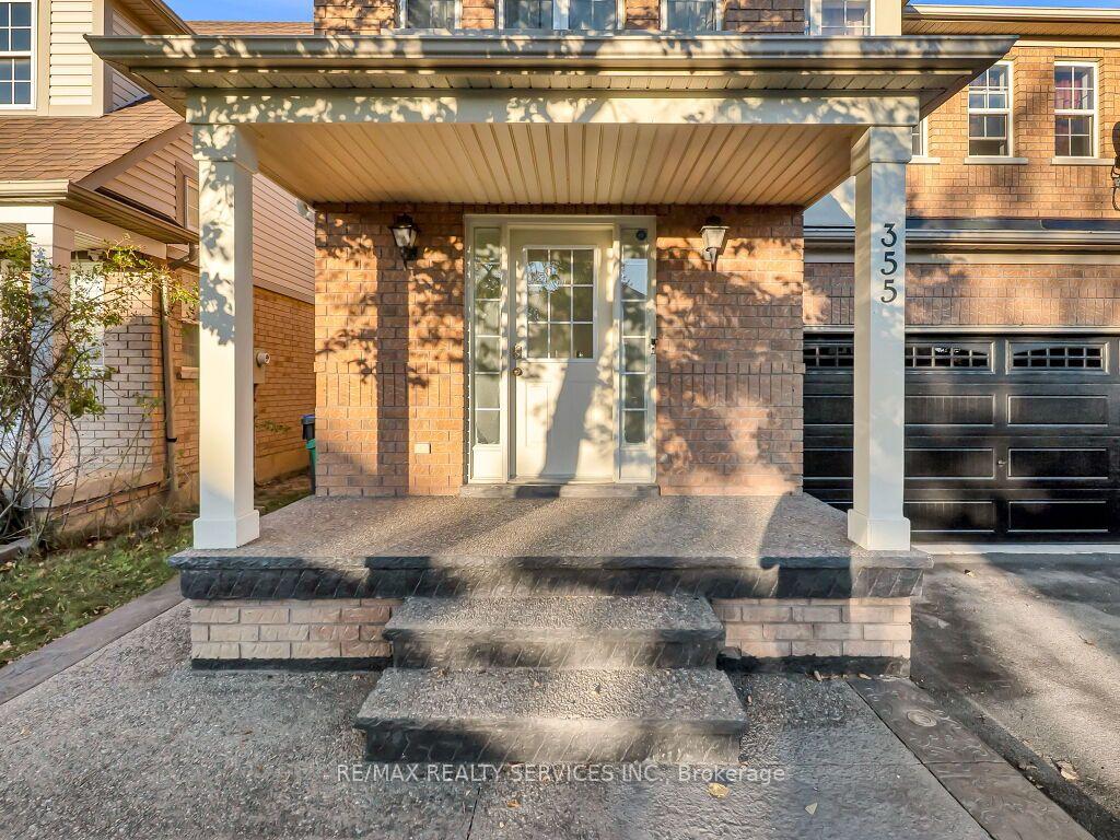 Photo 4 of 355 Edenbrook Hill Drive, Brampton, Fletcher's Meadow — HOMEH