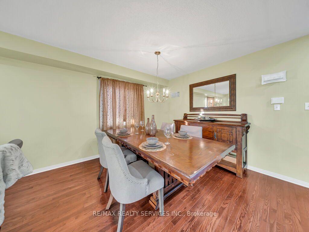 Photo 9 of 355 Edenbrook Hill Drive, Brampton, Fletcher's Meadow — HOMEH