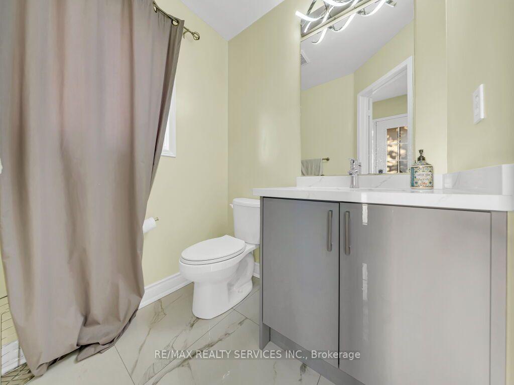 Photo 20 of 355 Edenbrook Hill Drive, Brampton, Fletcher's Meadow — HOMEH