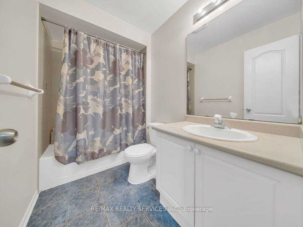 Photo 31 of 355 Edenbrook Hill Drive, Brampton, Fletcher's Meadow — HOMEH