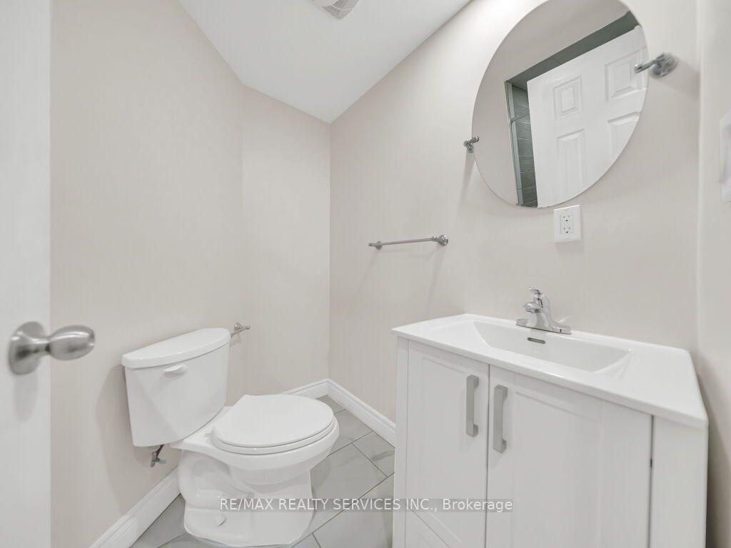 Photo 38 of 355 Edenbrook Hill Drive, Brampton, Fletcher's Meadow — HOMEH