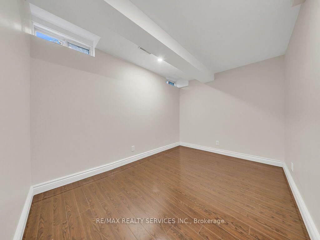 Photo 40 of 355 Edenbrook Hill Drive, Brampton, Fletcher's Meadow — HOMEH