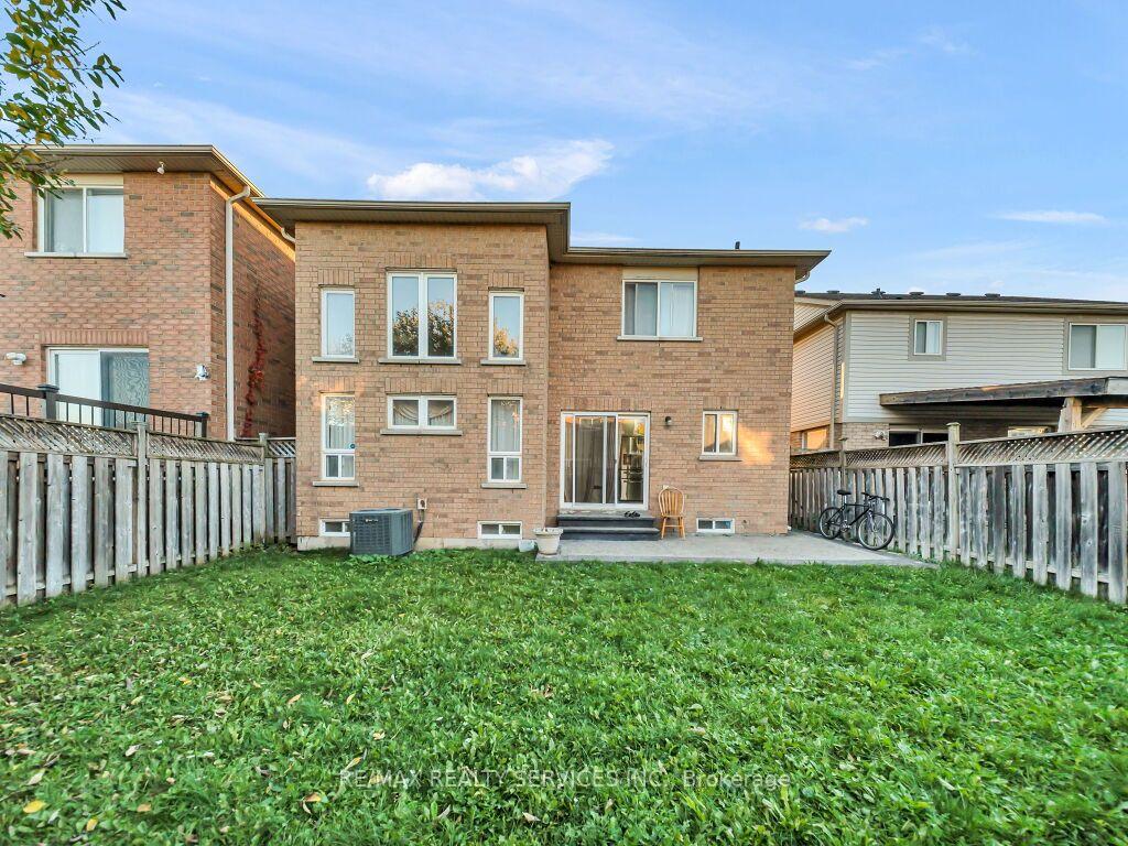 Photo 42 of 355 Edenbrook Hill Drive, Brampton, Fletcher's Meadow — HOMEH