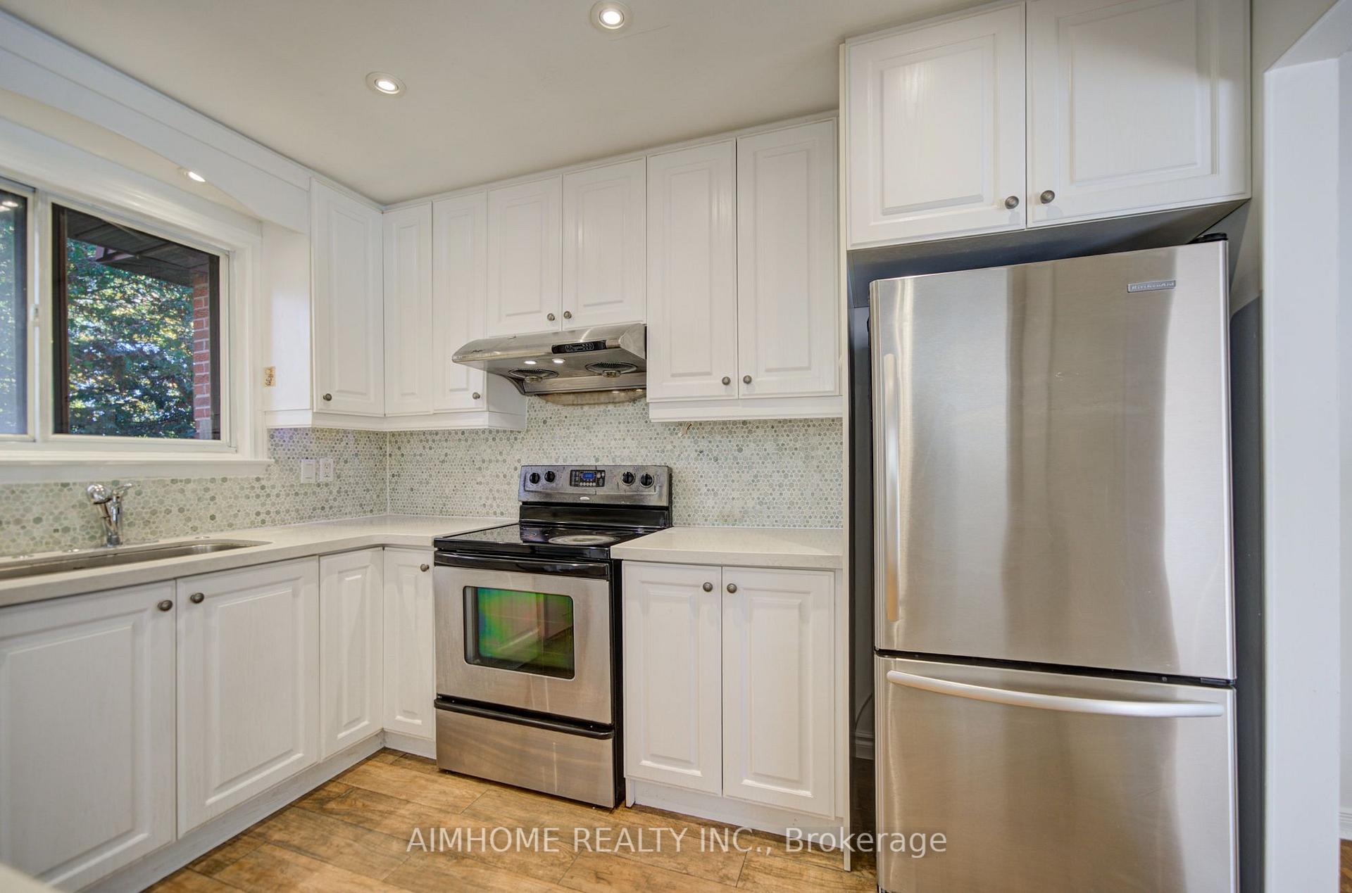 Photo 15 of 34 Stately Way, Markham, Royal Orchard — HOMEH