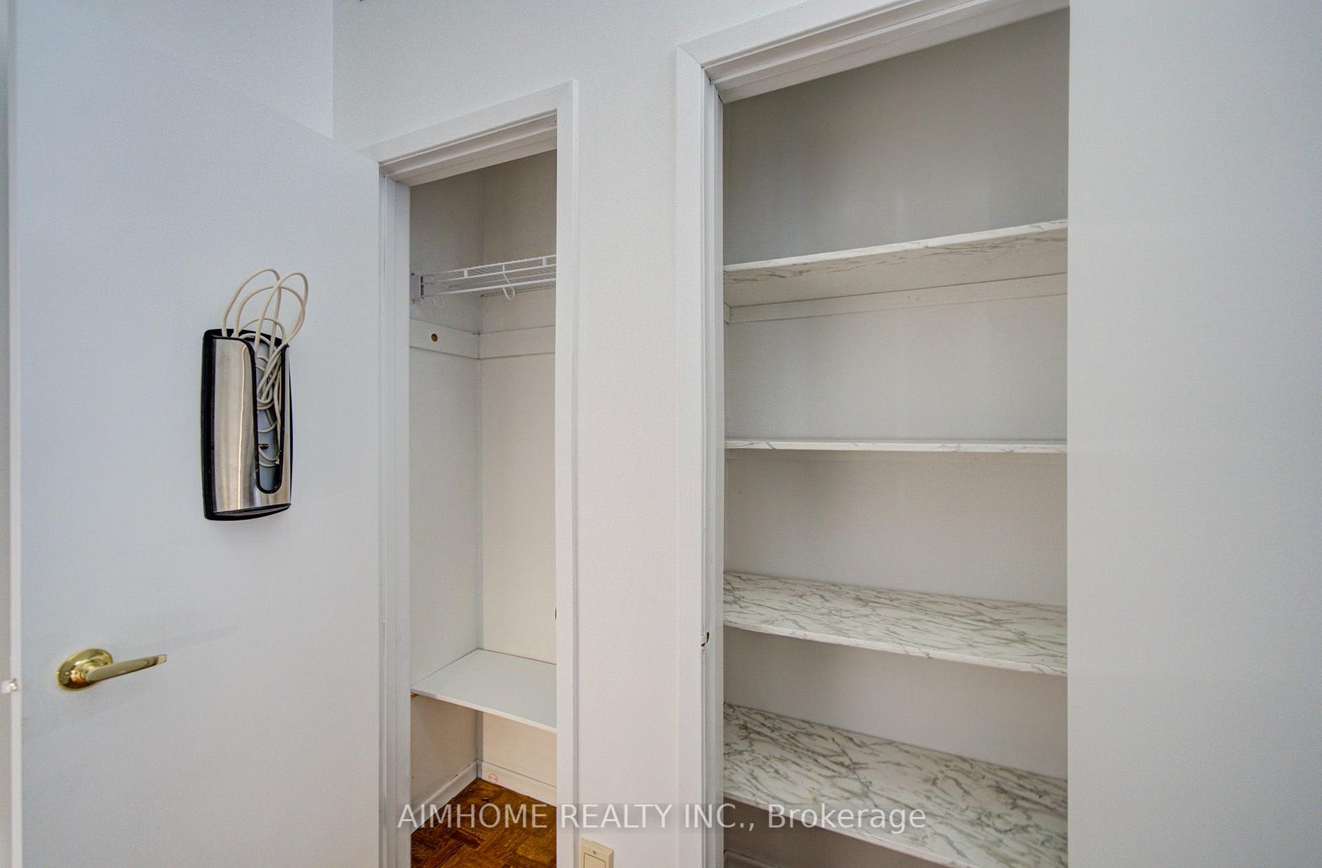 Photo 18 of 34 Stately Way, Markham, Royal Orchard — HOMEH