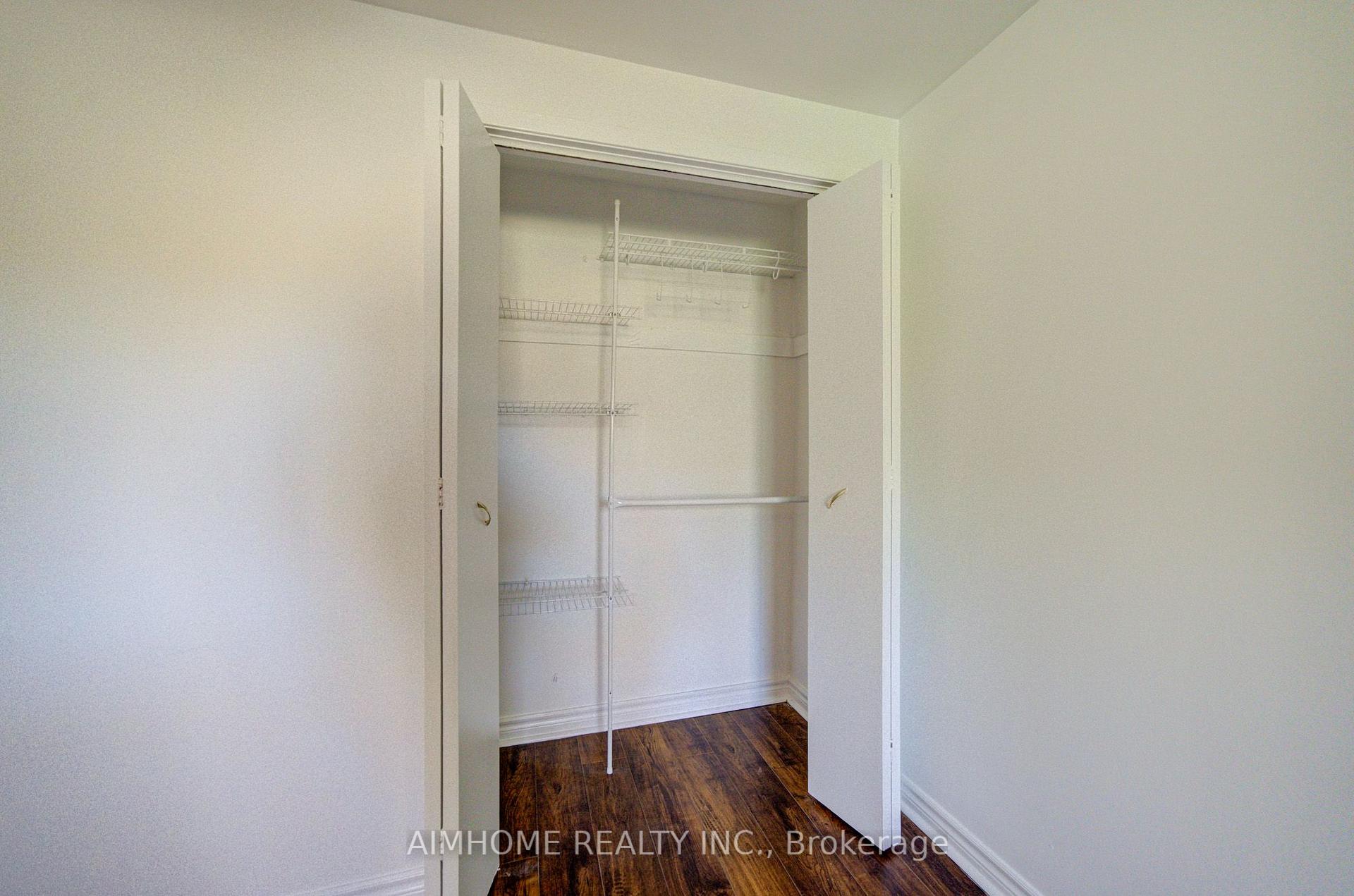 Photo 30 of 34 Stately Way, Markham, Royal Orchard — HOMEH