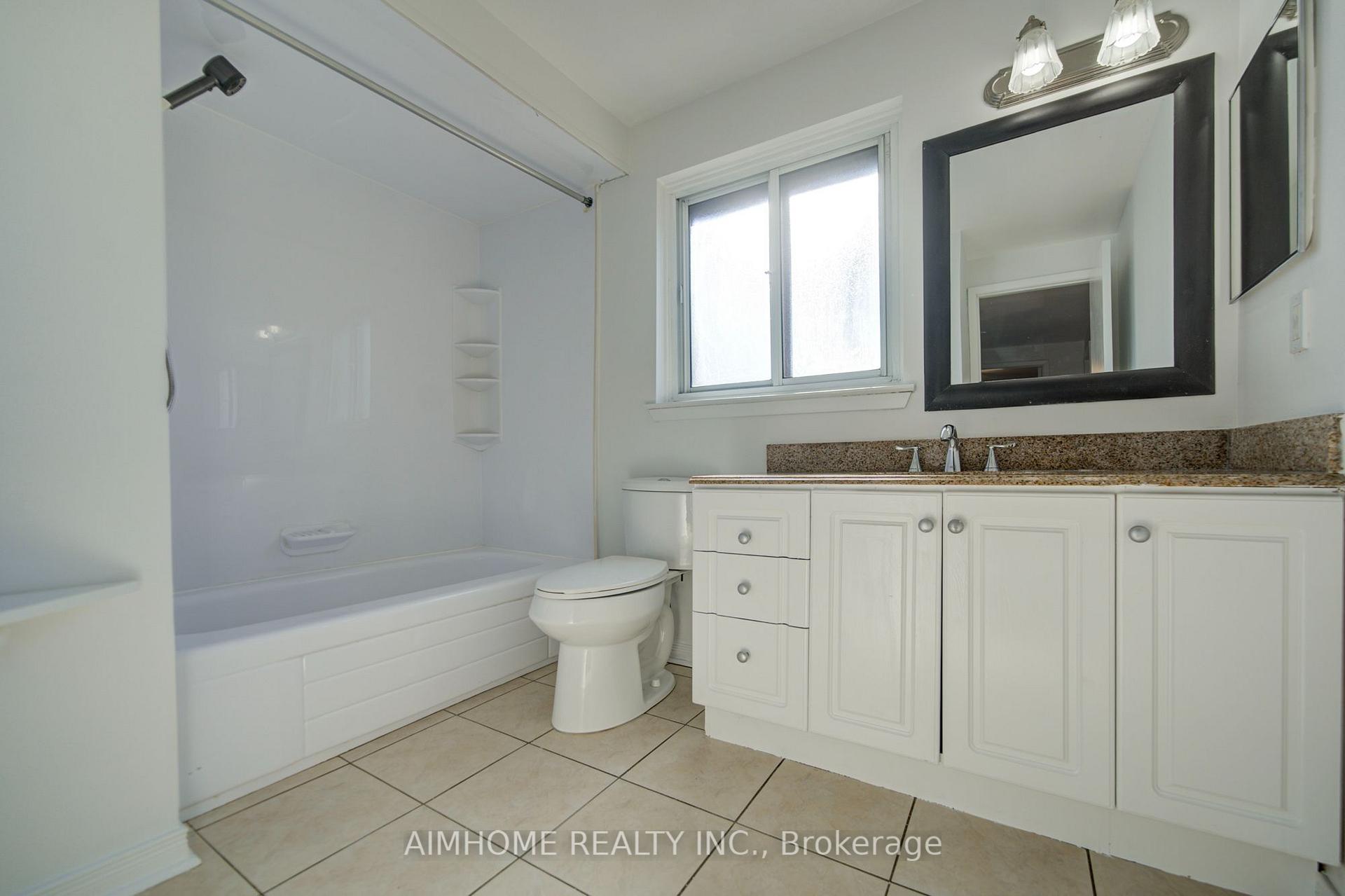 Photo 31 of 34 Stately Way, Markham, Royal Orchard — HOMEH