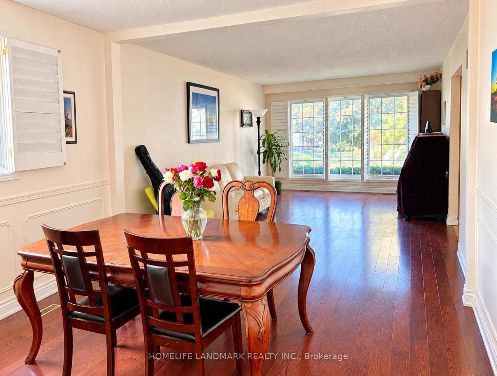Photo 4 of 94 Ames Circle, North York, Banbury-Don Mills — HOMEH