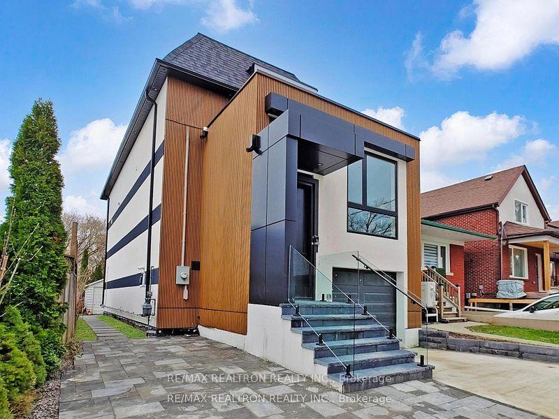 Photo 3 of 41 Algoma Street, Etobicoke, Mimico — HOMEH