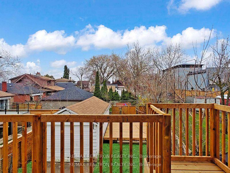 Photo 22 of 41 Algoma Street, Etobicoke, Mimico — HOMEH
