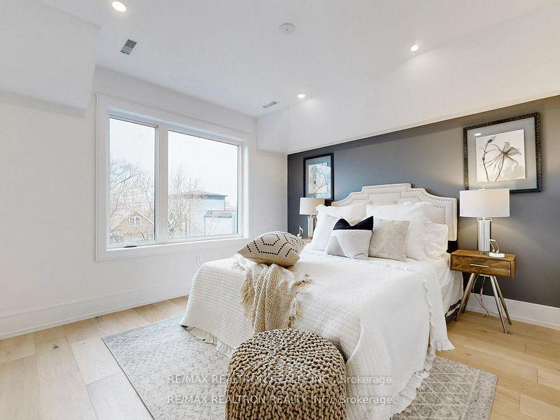 Photo 28 of 41 Algoma Street, Etobicoke, Mimico — HOMEH