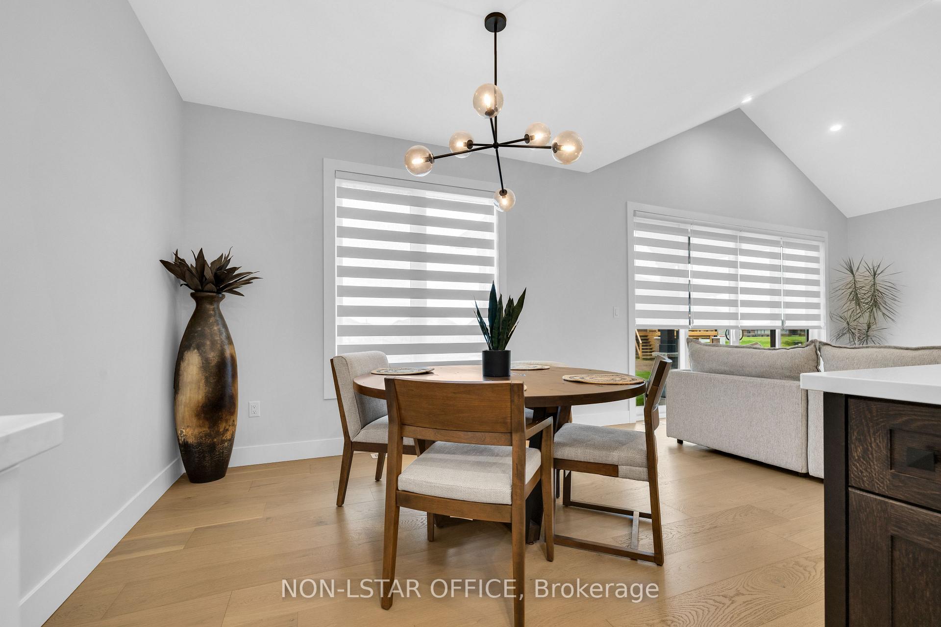 Photo 12 of 111 Bloomington Way, Chatham-Kent — HOMEH