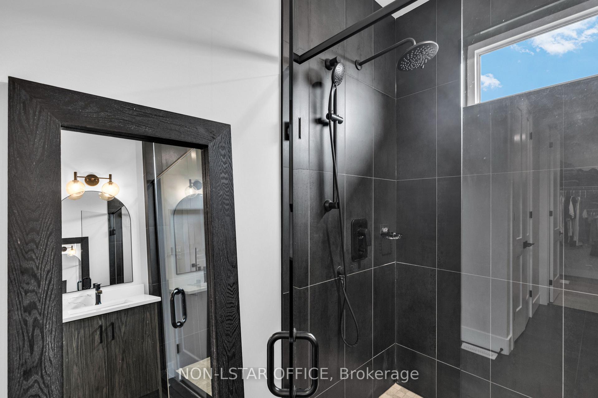 Photo 23 of 111 Bloomington Way, Chatham-Kent — HOMEH