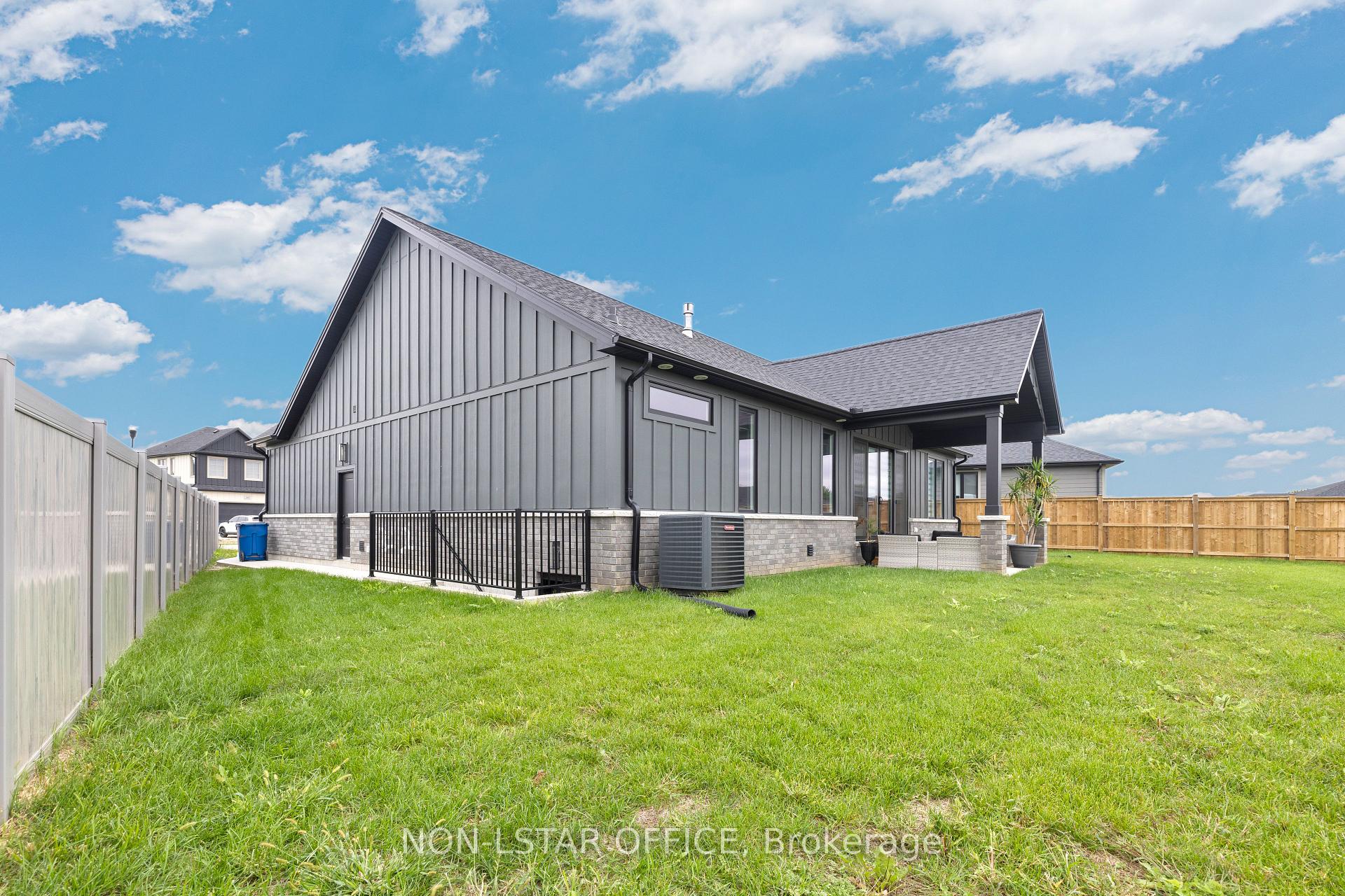 Photo 26 of 111 Bloomington Way, Chatham-Kent — HOMEH