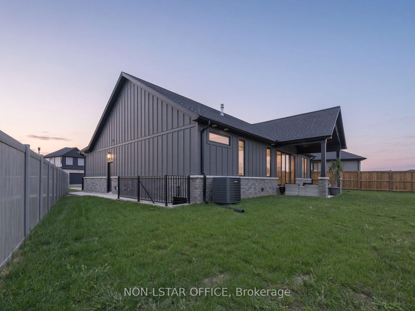 Photo 33 of 111 Bloomington Way, Chatham-Kent — HOMEH