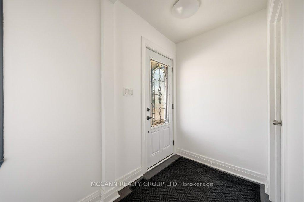 Photo 4 of 124 Scarboro Crescent, Scarborough, Cliffcrest — HOMEH