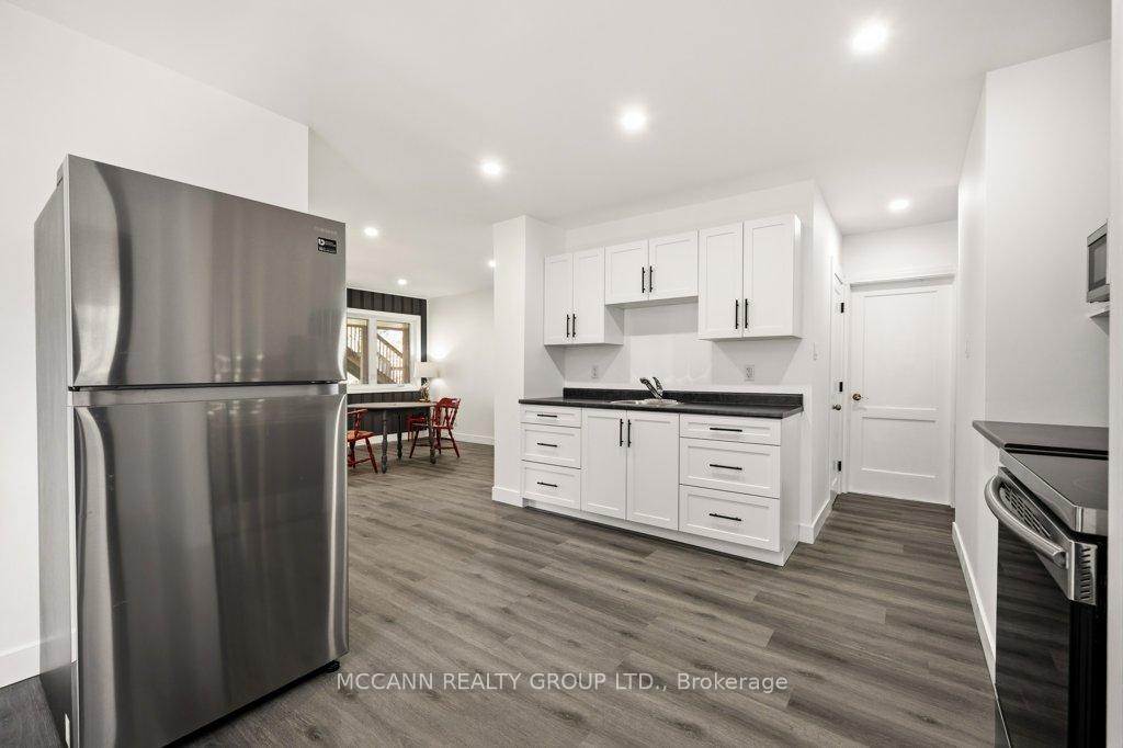 Photo 8 of 124 Scarboro Crescent, Scarborough, Cliffcrest — HOMEH