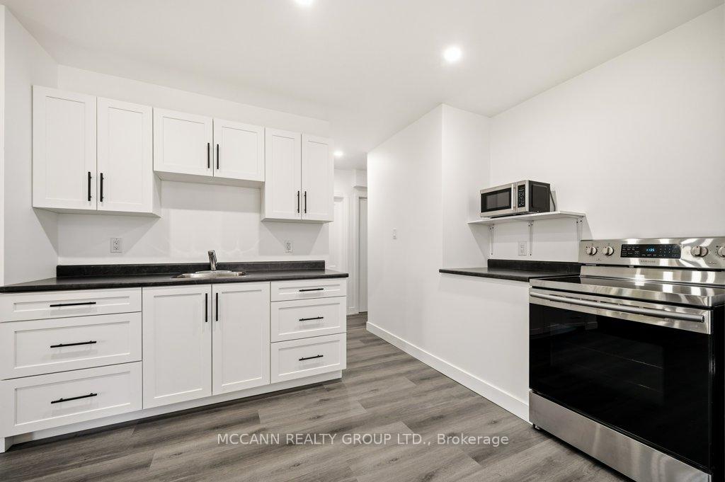 Photo 9 of 124 Scarboro Crescent, Scarborough, Cliffcrest — HOMEH