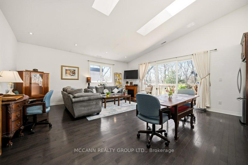 Photo 18 of 124 Scarboro Crescent, Scarborough, Cliffcrest — HOMEH