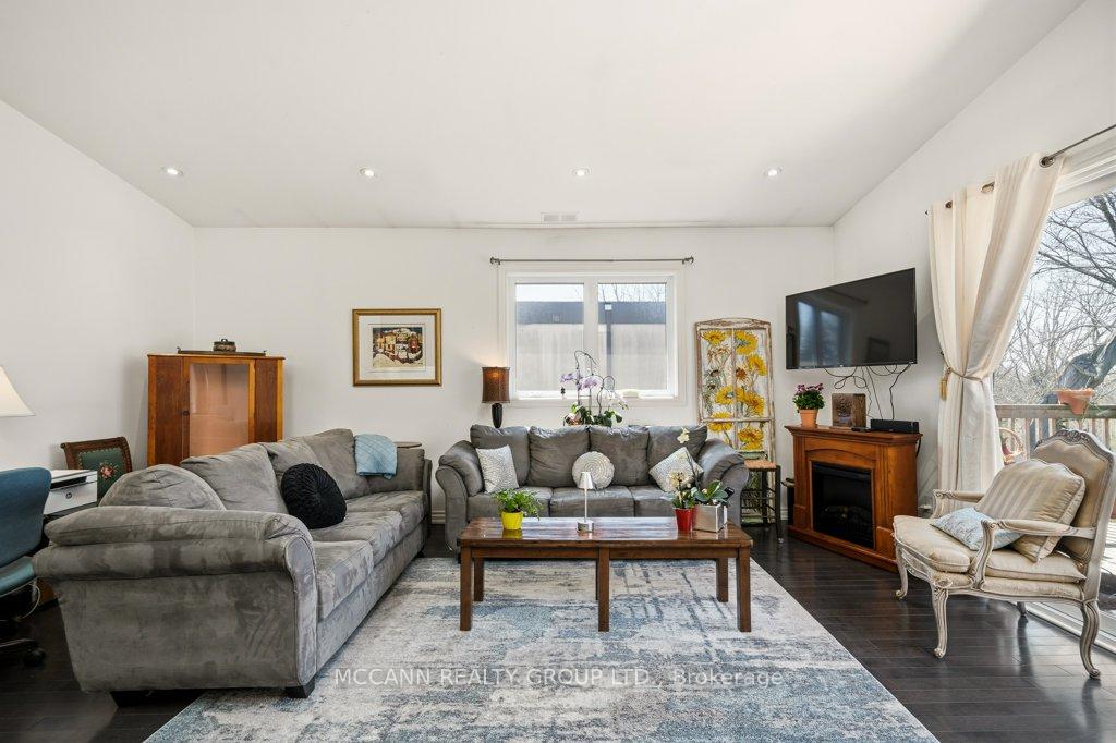 Photo 19 of 124 Scarboro Crescent, Scarborough, Cliffcrest — HOMEH