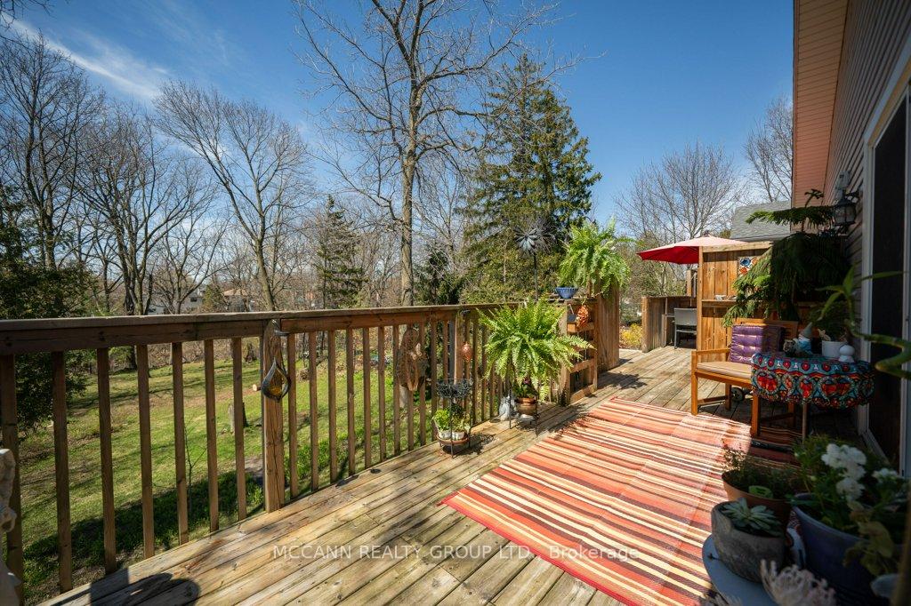 Photo 20 of 124 Scarboro Crescent, Scarborough, Cliffcrest — HOMEH
