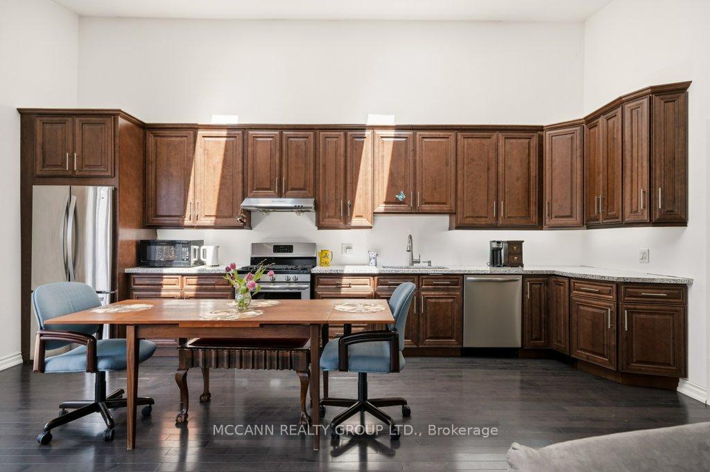 Photo 21 of 124 Scarboro Crescent, Scarborough, Cliffcrest — HOMEH
