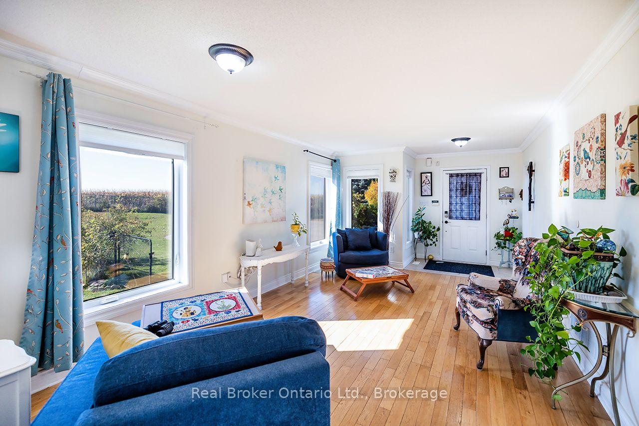 Photo 3 of 187 Padfield Drive, Clarington, Bowmanville — HOMEH