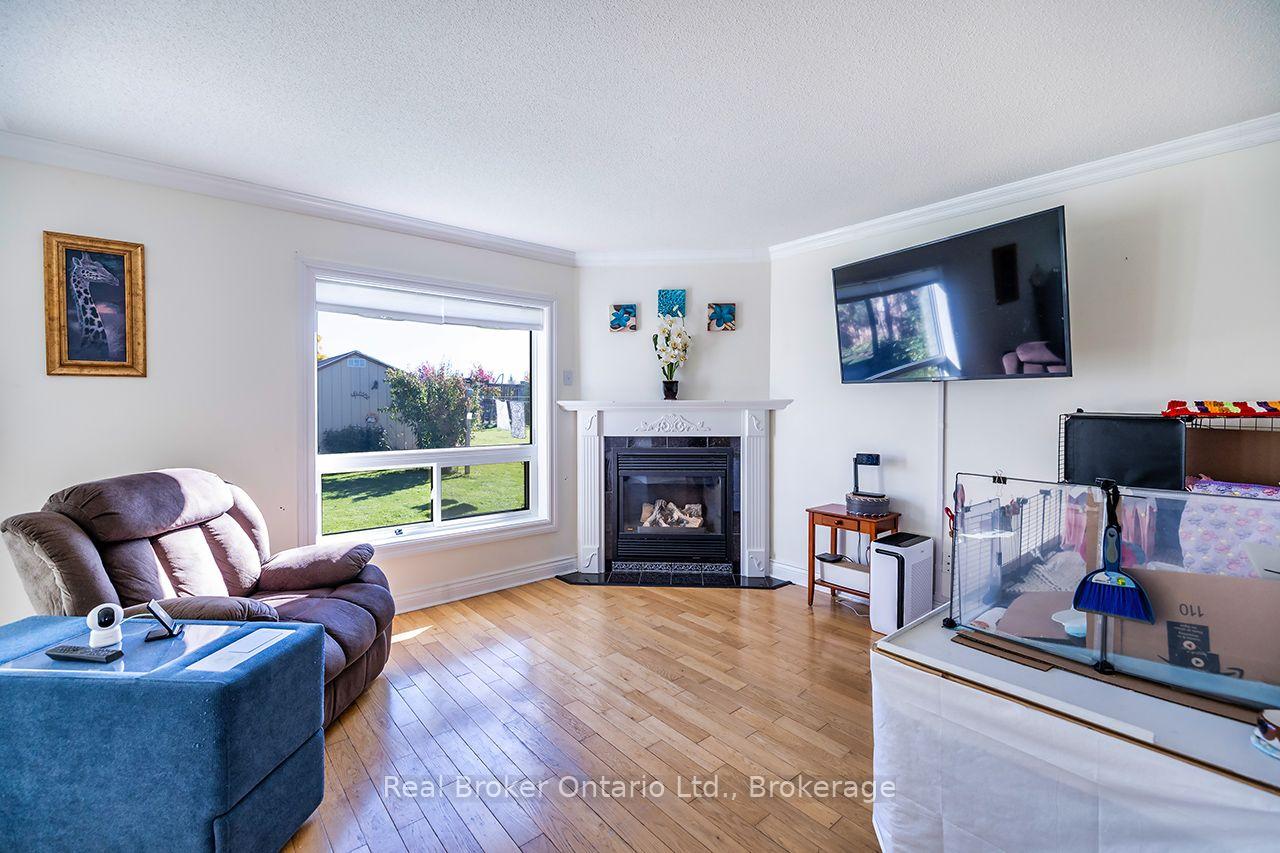 Photo 6 of 187 Padfield Drive, Clarington, Bowmanville — HOMEH