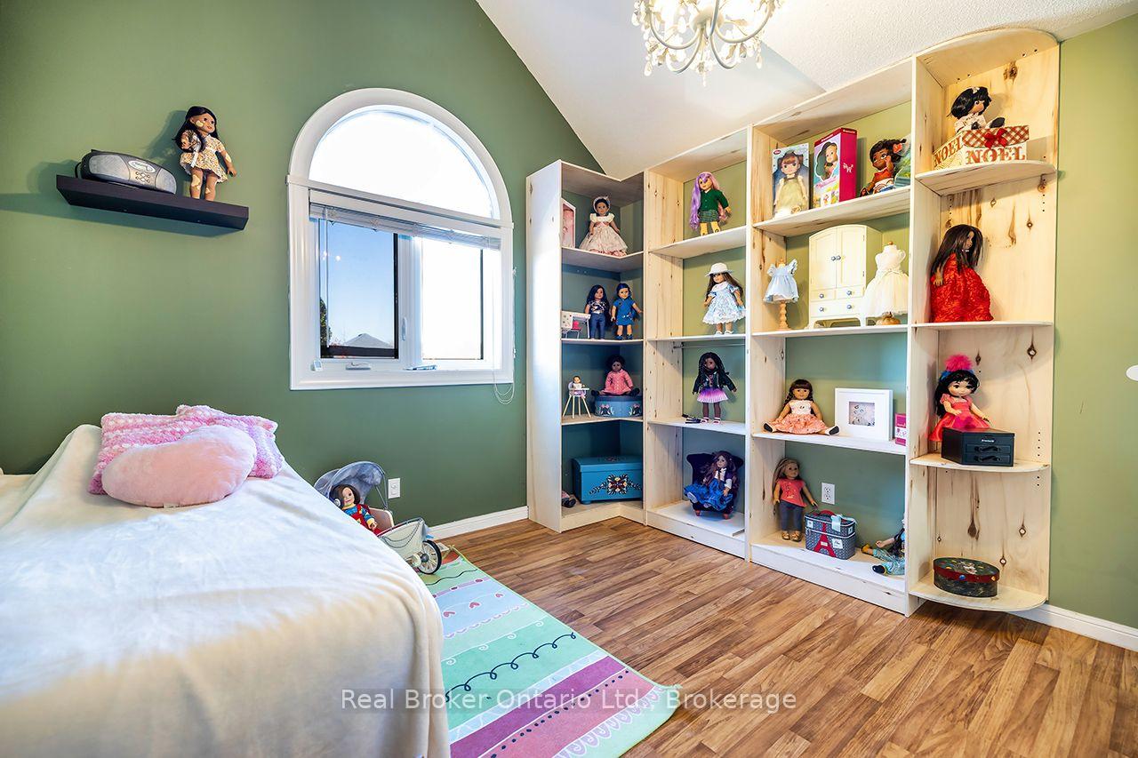 Photo 18 of 187 Padfield Drive, Clarington, Bowmanville — HOMEH