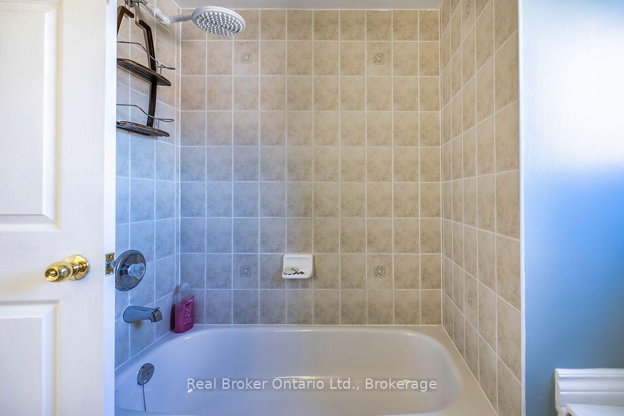 Photo 15 of 187 Padfield Drive, Clarington, Bowmanville — HOMEH
