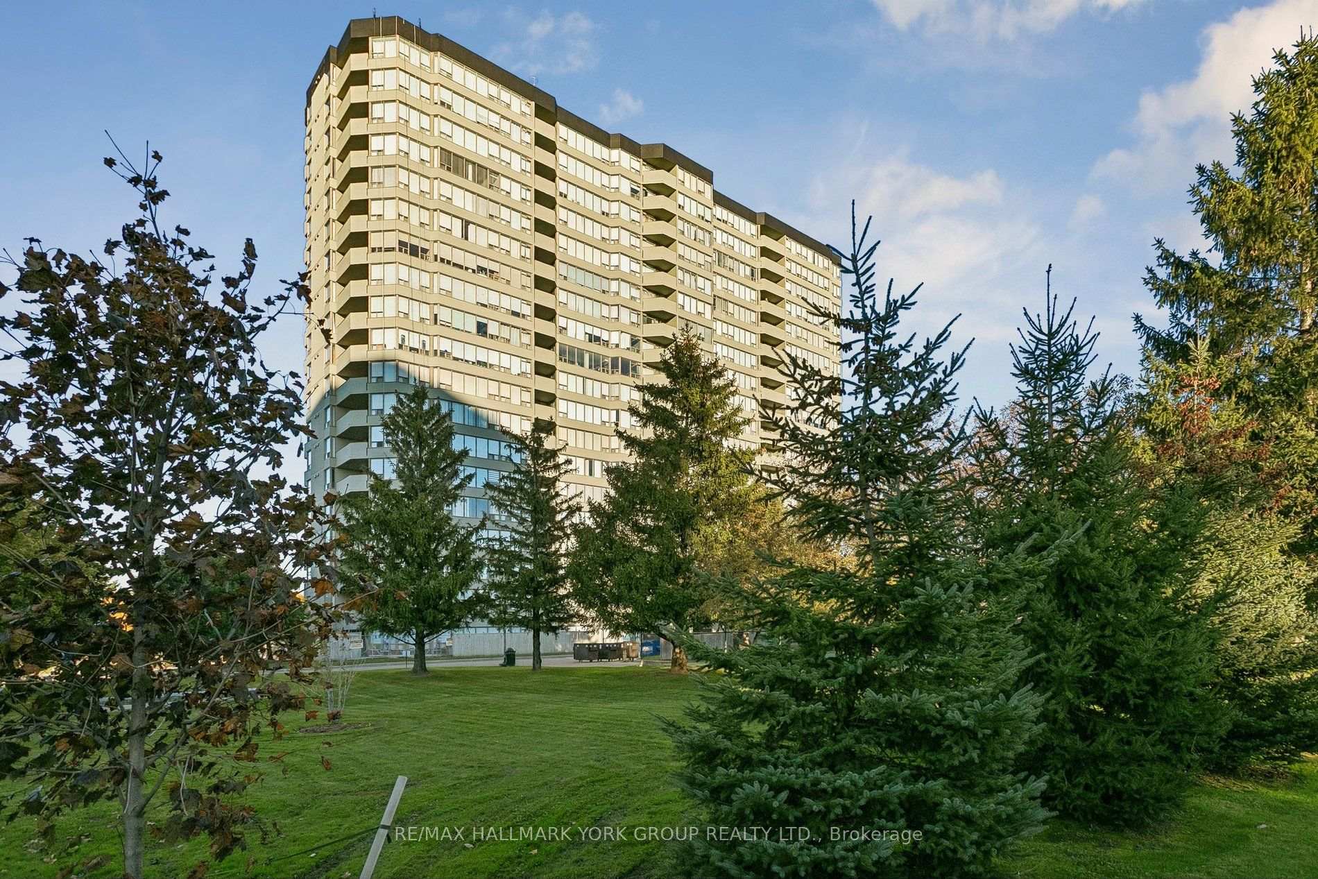 Photo 1 of Unit 1909, 700 Constellation Drive, Mississauga, Hurontario — HOMEH
