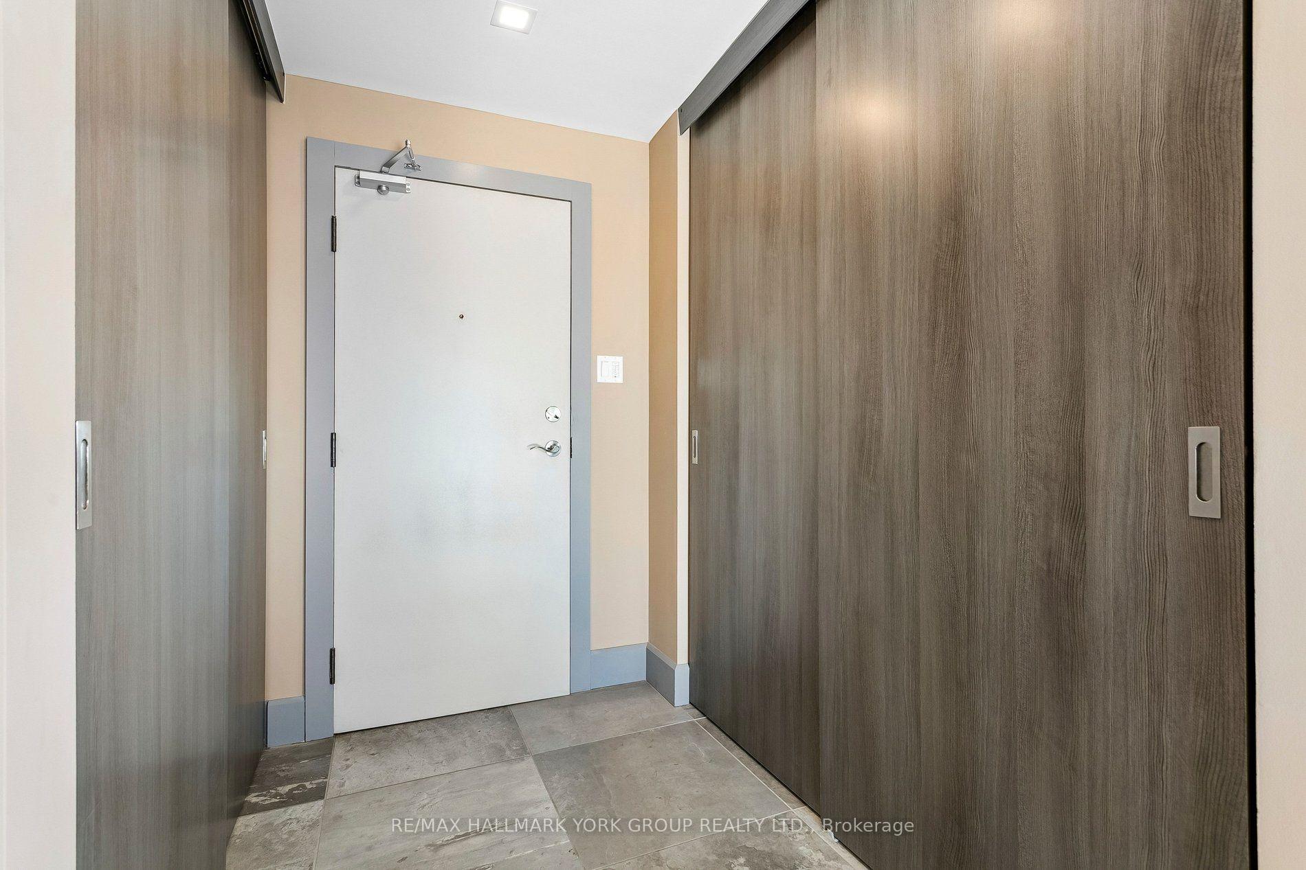 Photo 2 of Unit 1909, 700 Constellation Drive, Mississauga, Hurontario — HOMEH