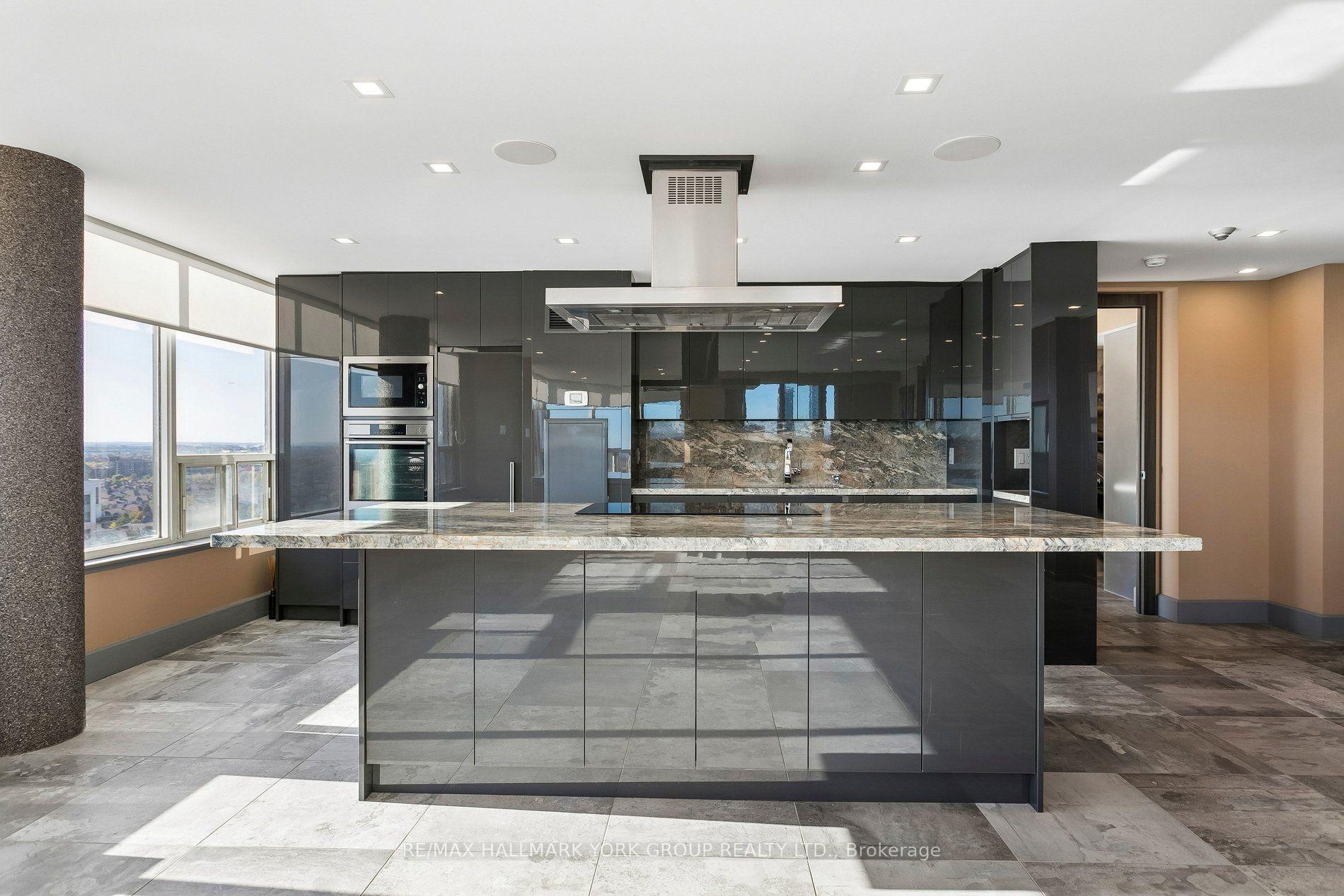 Photo 6 of Unit 1909, 700 Constellation Drive, Mississauga, Hurontario — HOMEH