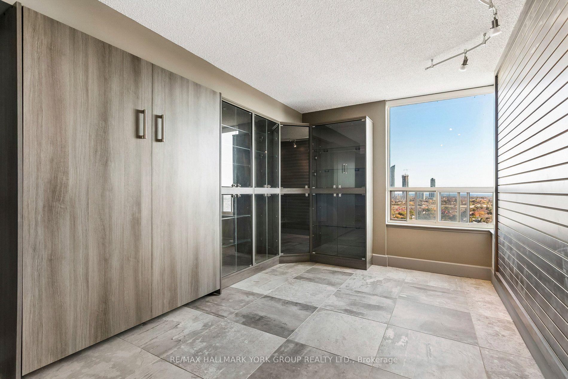 Photo 17 of Unit 1909, 700 Constellation Drive, Mississauga, Hurontario — HOMEH