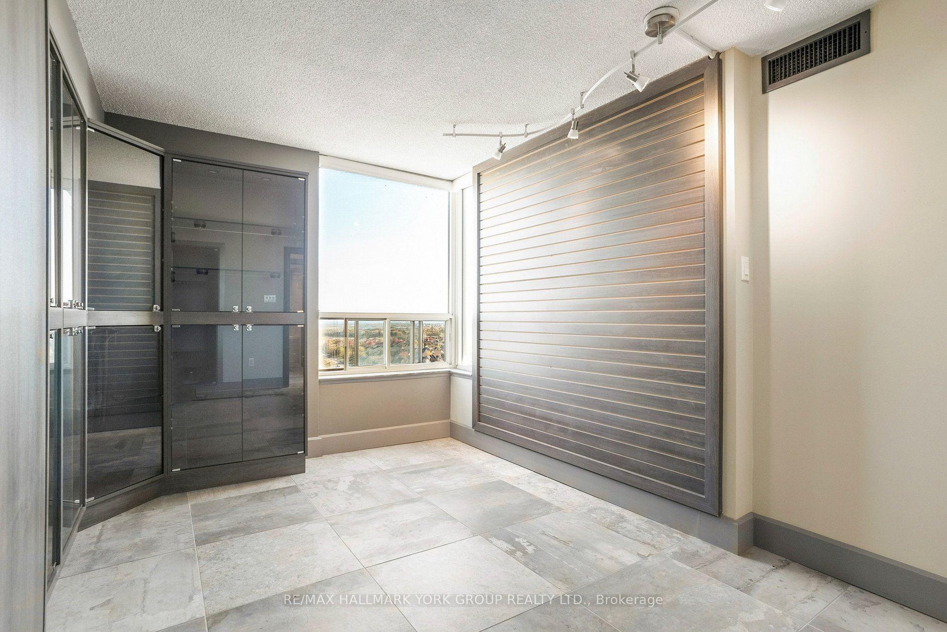 Photo 19 of Unit 1909, 700 Constellation Drive, Mississauga, Hurontario — HOMEH